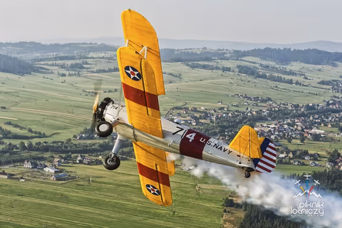 Boeing Starman historyczny dwupłat nad Nowym Targiem — 1