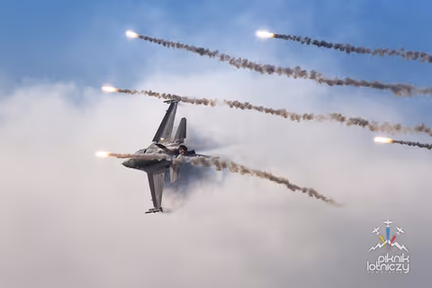 F-16 Tiger Demo Team Na Nowotarskim niebie — 2
